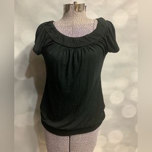 Banana Republic stretch t-shirt with‎ cute neckline and fitted waist